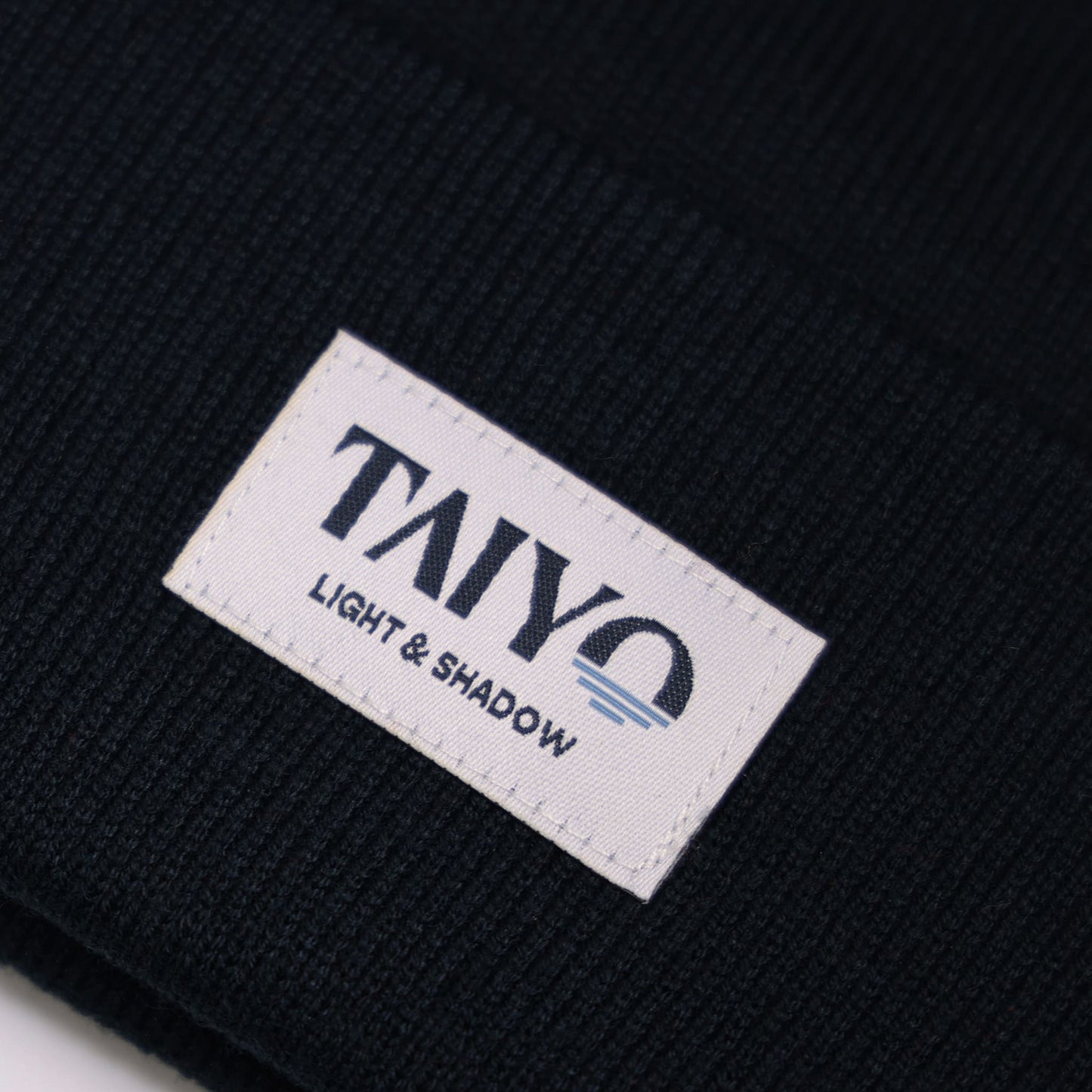 Tessy Cuff Beanie Navy / White