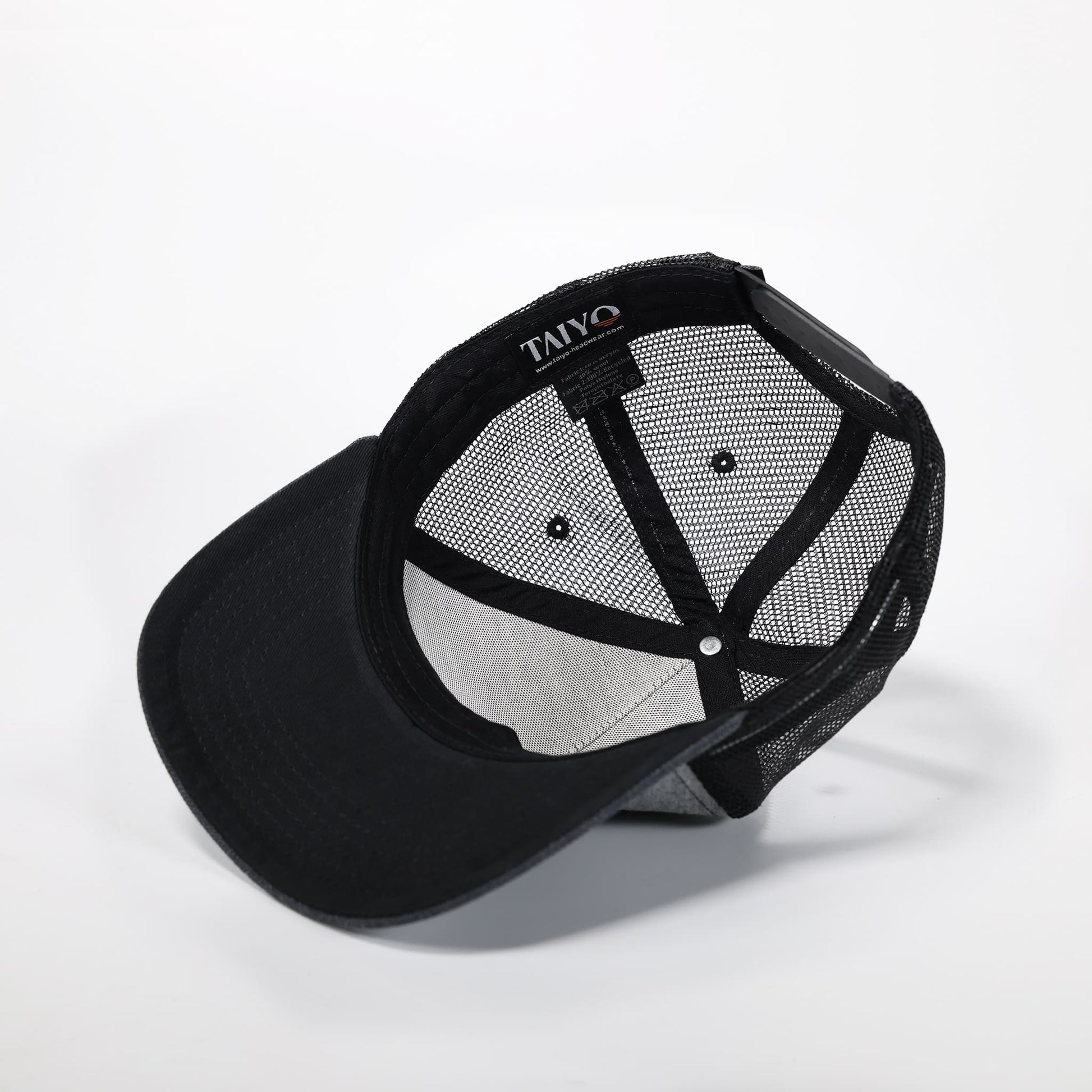 casquette trucker noir à palmier